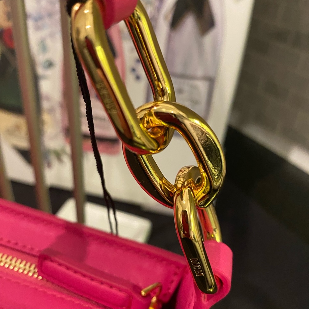 Sold š©· MCM Mode Travia Mini Shoulder Bag - Picture 4 of 8